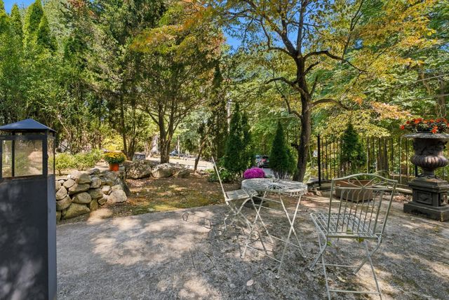 39 Sylvan Ave, Wakefield, MA 01880