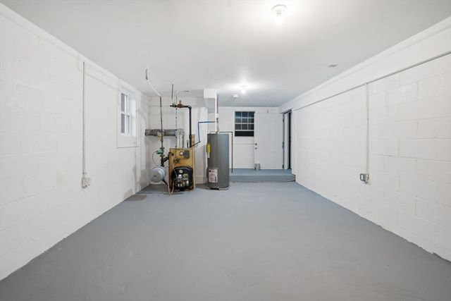 45 Jaeger Dr, Westfield, MA 01085