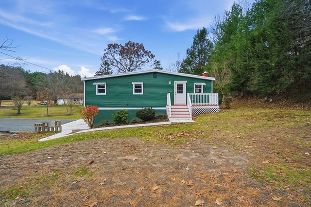 45 Jaeger Dr, Westfield, MA 01085