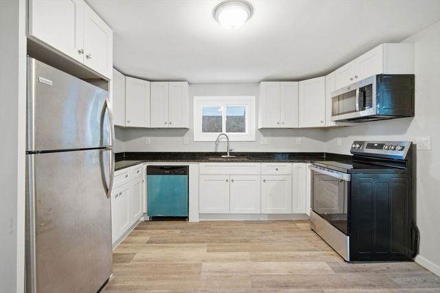 45 Jaeger Dr, Westfield, MA 01085