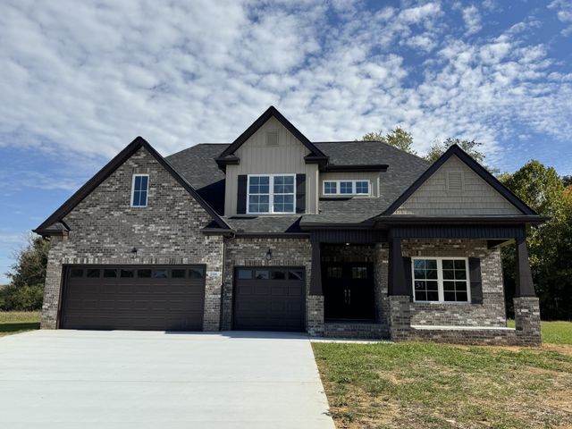 216 Spring House Dr, Manchester, TN 37355