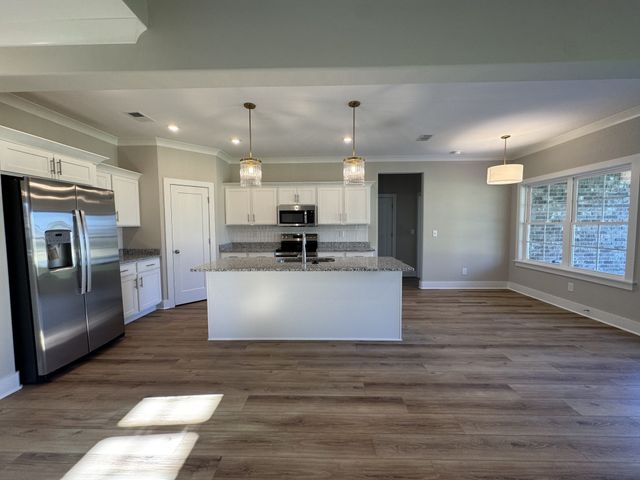 216 Spring House Dr, Manchester, TN 37355