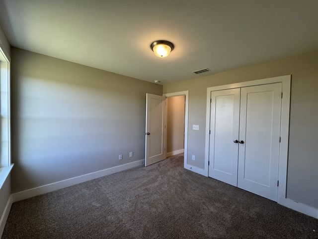 216 Spring House Dr, Manchester, TN 37355