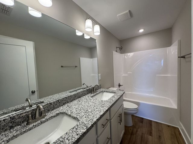 216 Spring House Dr, Manchester, TN 37355