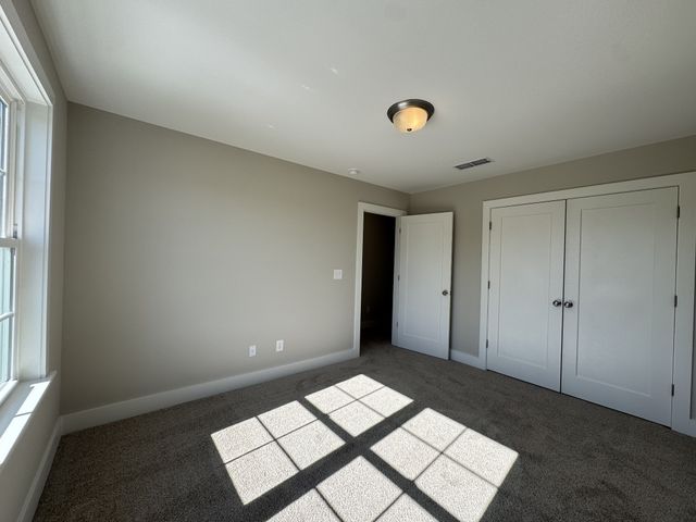 216 Spring House Dr, Manchester, TN 37355