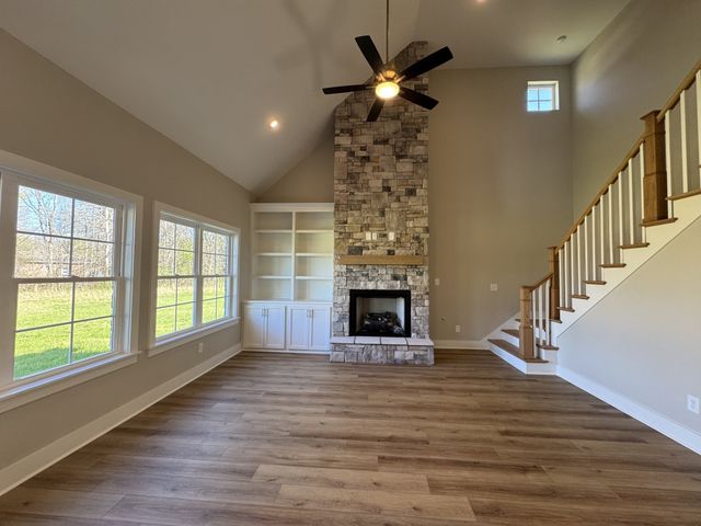 216 Spring House Dr, Manchester, TN 37355