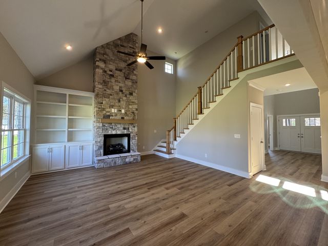 216 Spring House Dr, Manchester, TN 37355