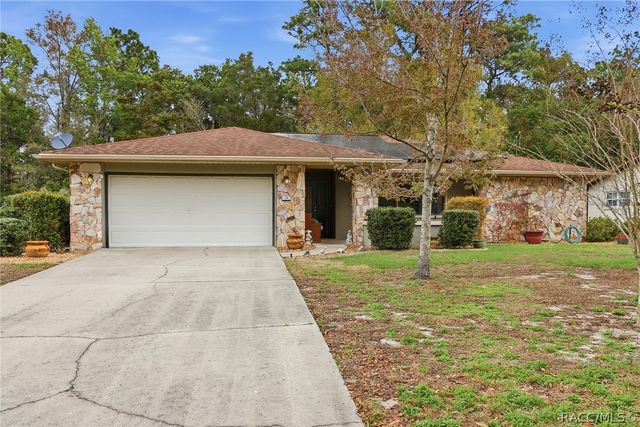 18 Foxgreen Court, Homosassa, FL 34446