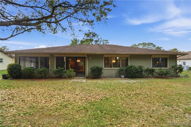 18 Foxgreen Court, Homosassa, FL 34446