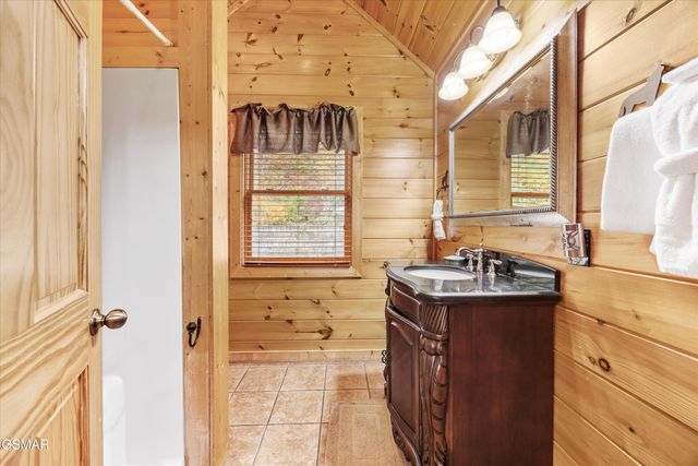 1723 High Rock Way, Sevierville, TN 37862