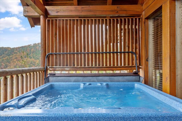 1723 High Rock Way, Sevierville, TN 37862