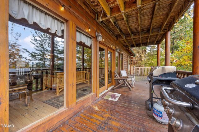 1723 High Rock Way, Sevierville, TN 37862