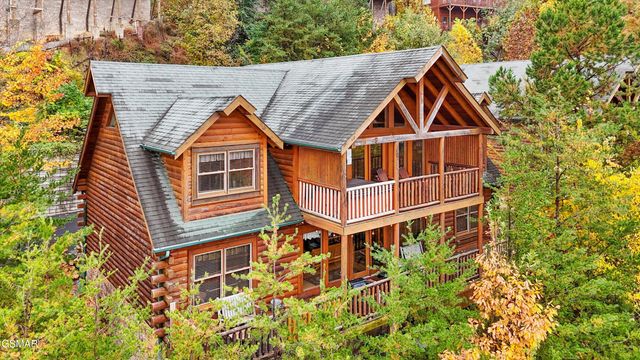 1723 High Rock Way, Sevierville, TN 37862