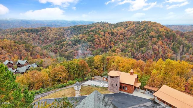 1723 High Rock Way, Sevierville, TN 37862