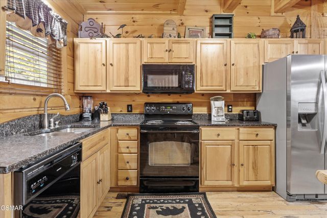 1723 High Rock Way, Sevierville, TN 37862