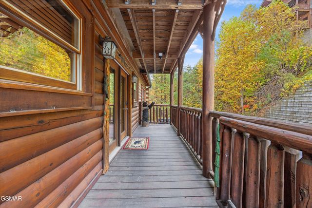 1723 High Rock Way, Sevierville, TN 37862