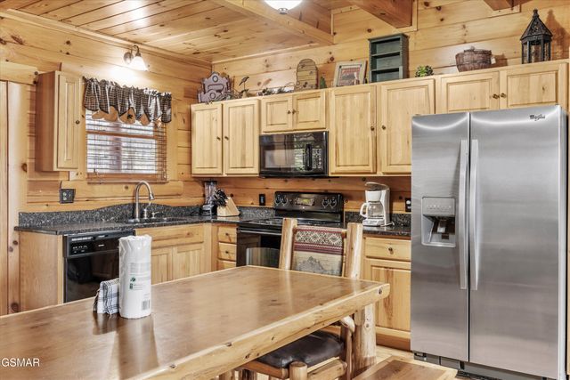 1723 High Rock Way, Sevierville, TN 37862