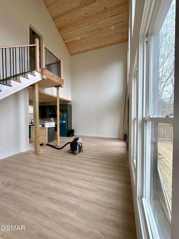 932 N Highland Drive, Gatlinburg, TN 37738
