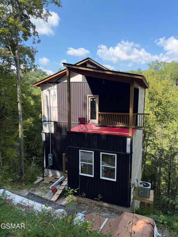 932 N Highland Drive, Gatlinburg, TN 37738
