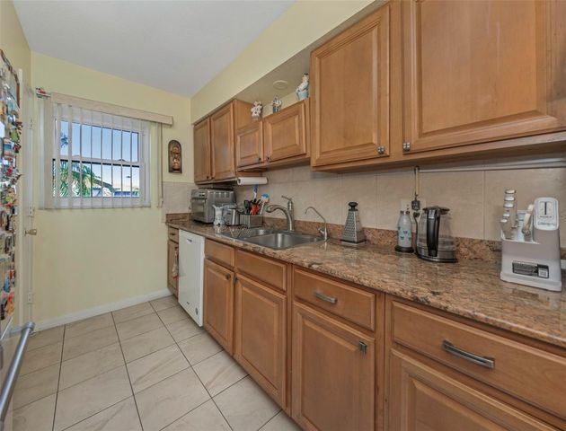 6976 SUNSET DRIVE S 6976, St Petersburg, FL 33707