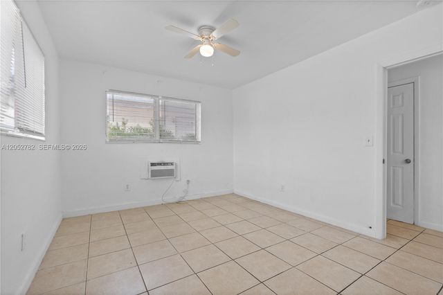 744 85th St, Miami Beach, FL 33141