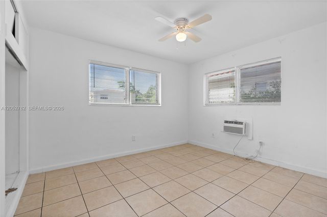 744 85th St, Miami Beach, FL 33141