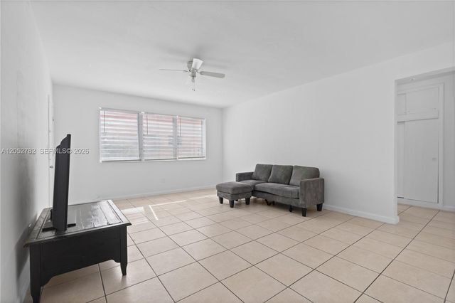 744 85th St, Miami Beach, FL 33141