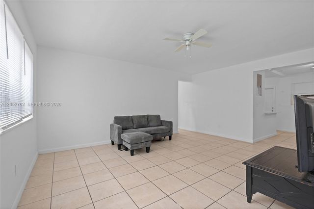 744 85th St, Miami Beach, FL 33141
