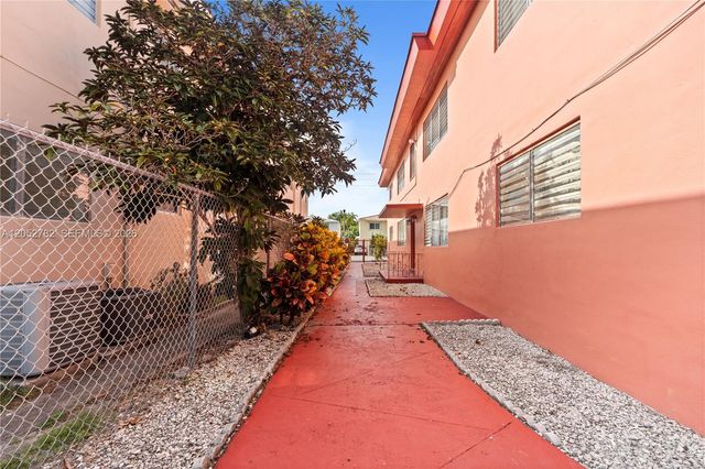 744 85th St, Miami Beach, FL 33141
