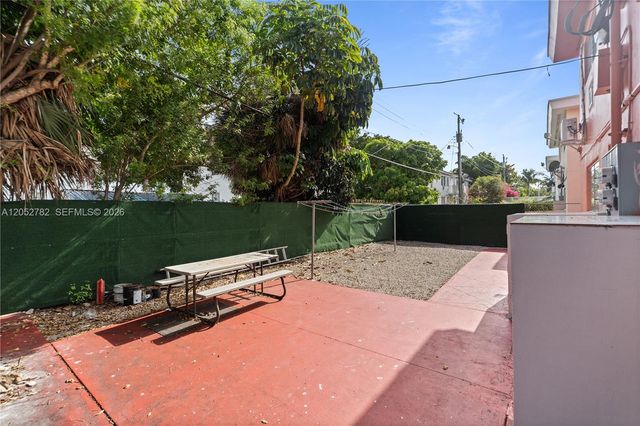 744 85th St, Miami Beach, FL 33141