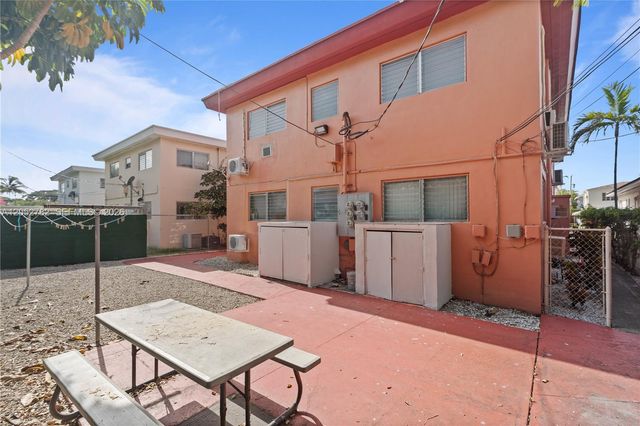 744 85th St, Miami Beach, FL 33141