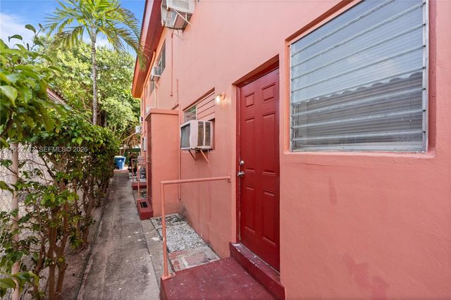 744 85th St, Miami Beach, FL 33141