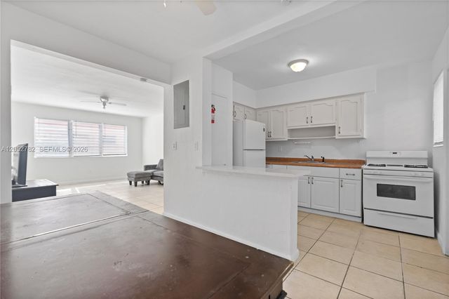 744 85th St, Miami Beach, FL 33141