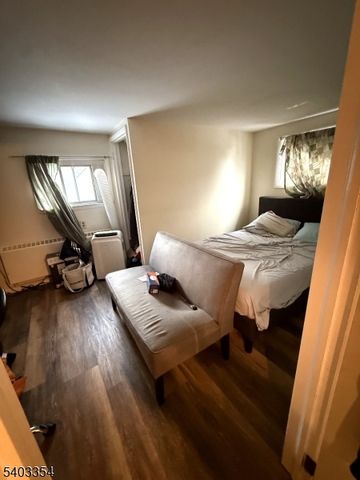 14 Colonial Rd, Roselle Boro, NJ 07203