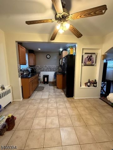 14 Colonial Rd, Roselle Boro, NJ 07203