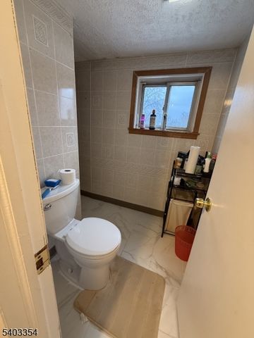 14 Colonial Rd, Roselle Boro, NJ 07203