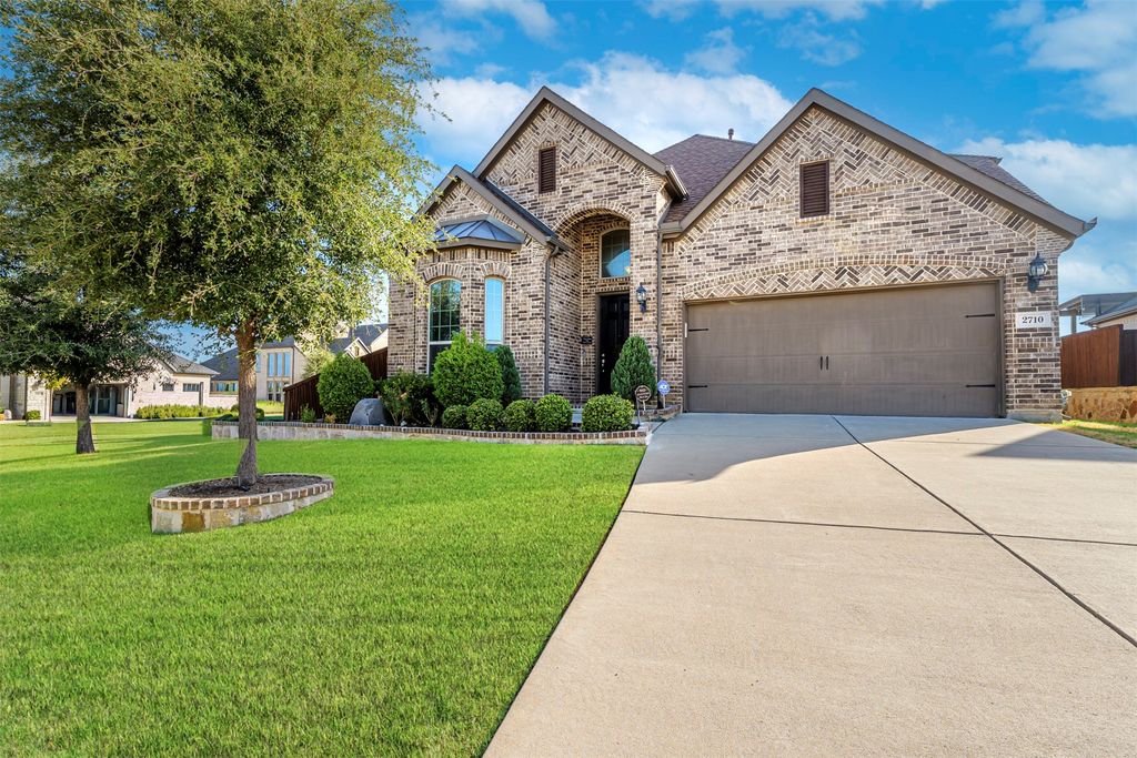 2710 Avondale Drive, Mansfield, TX 76063 — exterior