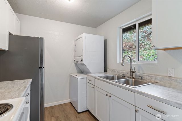 3224 Halverson Avenue, Bremerton, WA 98310