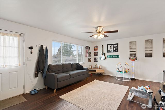 3224 Halverson Avenue, Bremerton, WA 98310