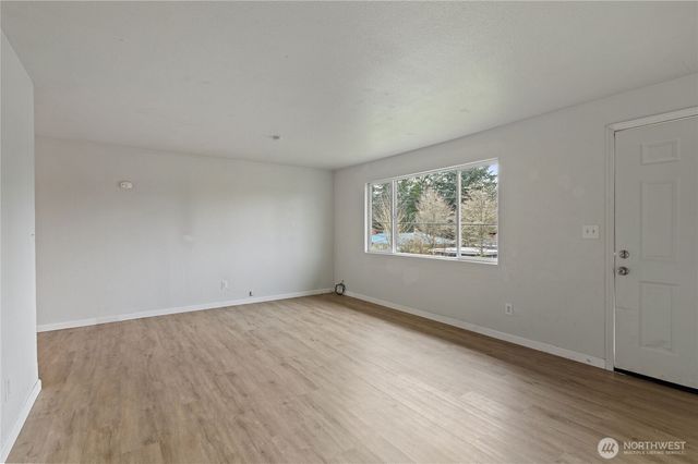 3224 Halverson Avenue, Bremerton, WA 98310