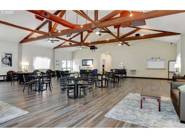 13900 Se HIGHWAY 212 125, Clackamas, OR 97015