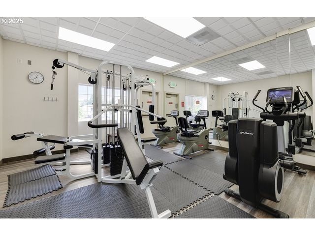 13900 Se HIGHWAY 212 125, Clackamas, OR 97015