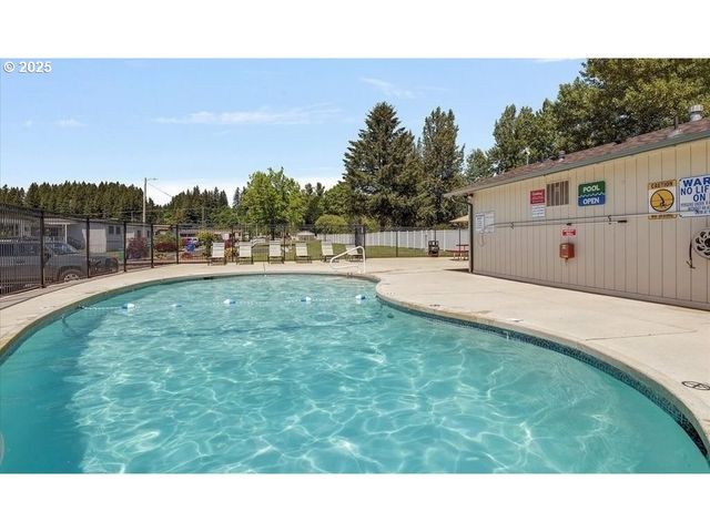 13900 Se HIGHWAY 212 125, Clackamas, OR 97015