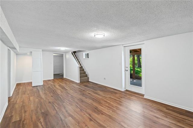 8033 NE San Rafael Drive, Kansas City, MO 64119