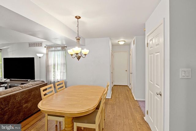 43 WILSON DR, Sicklerville, NJ 08081