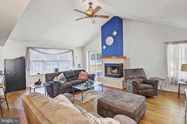 43 WILSON DR, Sicklerville, NJ 08081