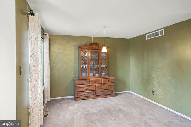 43 WILSON DR, Sicklerville, NJ 08081