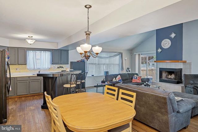 43 WILSON DR, Sicklerville, NJ 08081