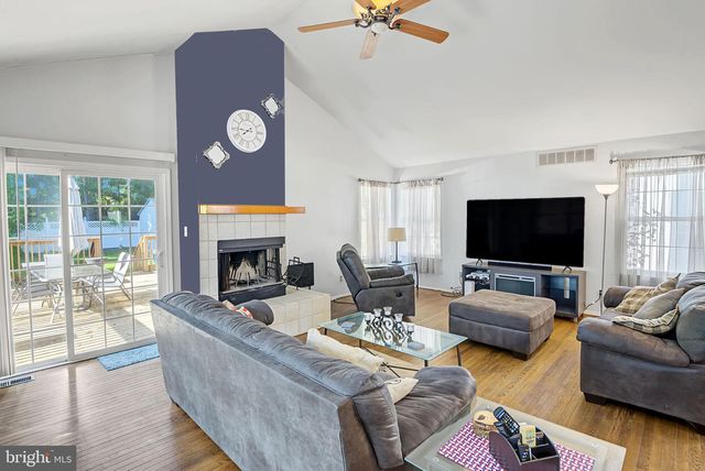 43 WILSON DR, Sicklerville, NJ 08081