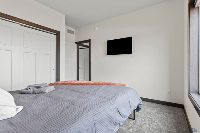 6420 ANDERSON RD, Summersest, SD 57718